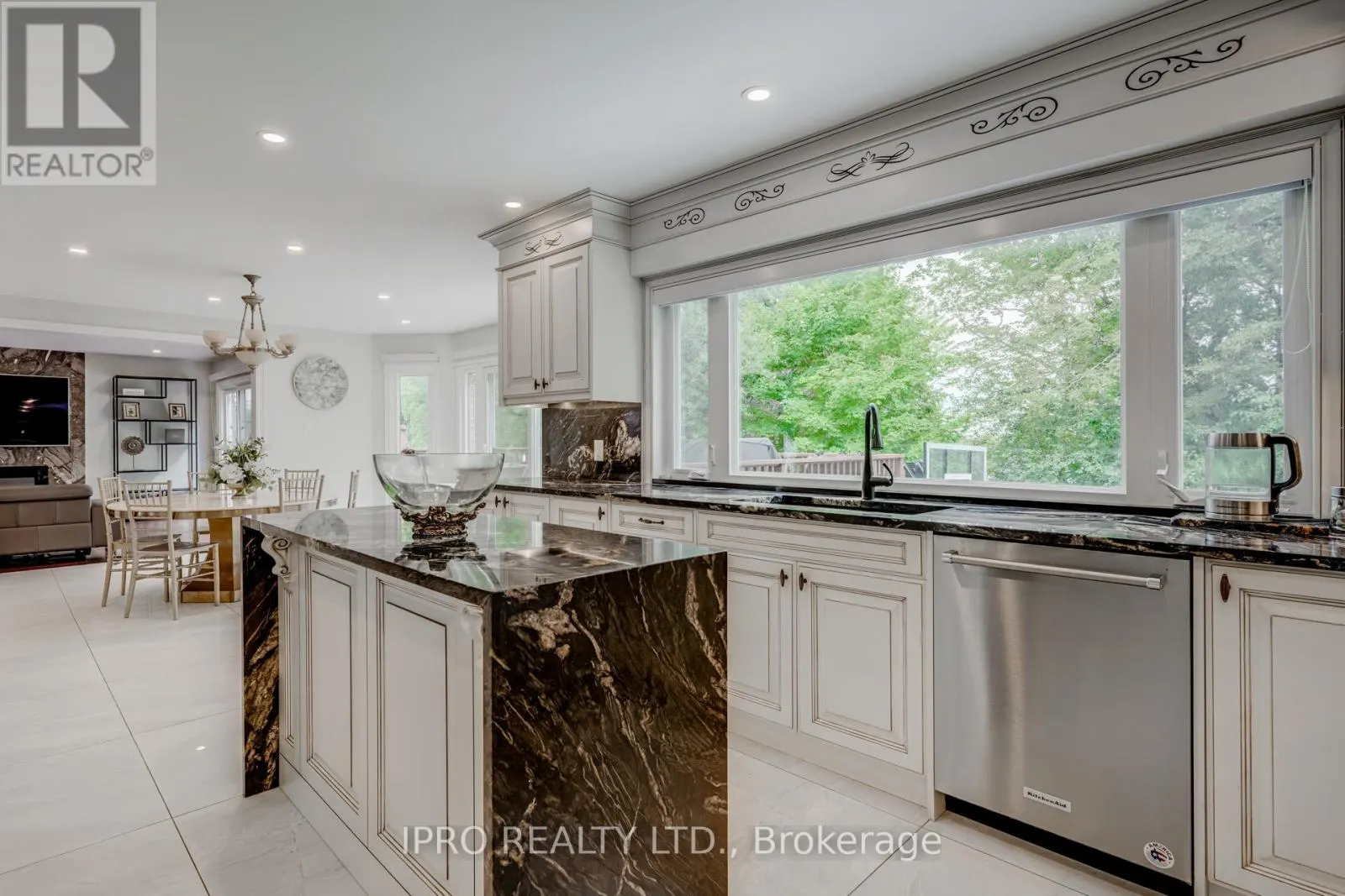 35 SAYOR DRIVE
