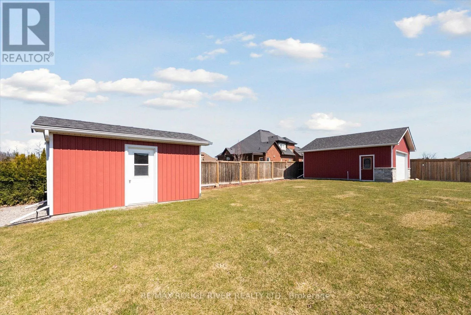 38 CHARLES TILLEY CRESCENT