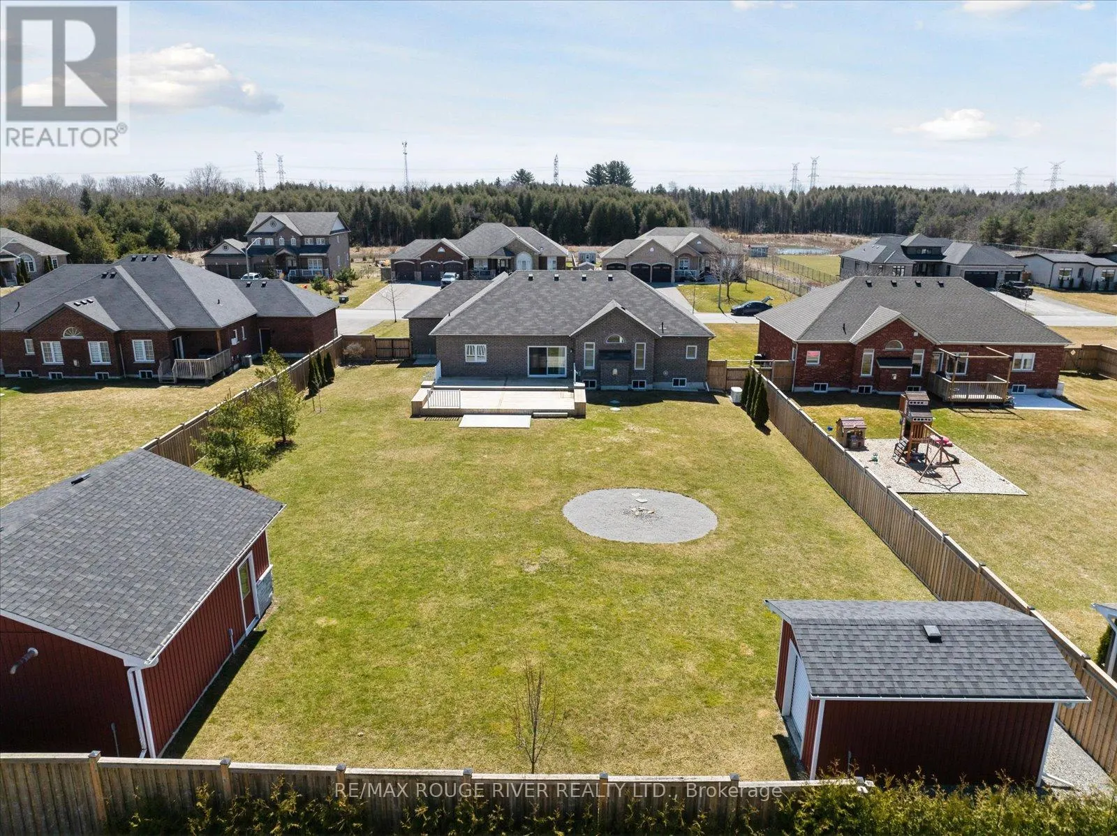 38 CHARLES TILLEY CRESCENT