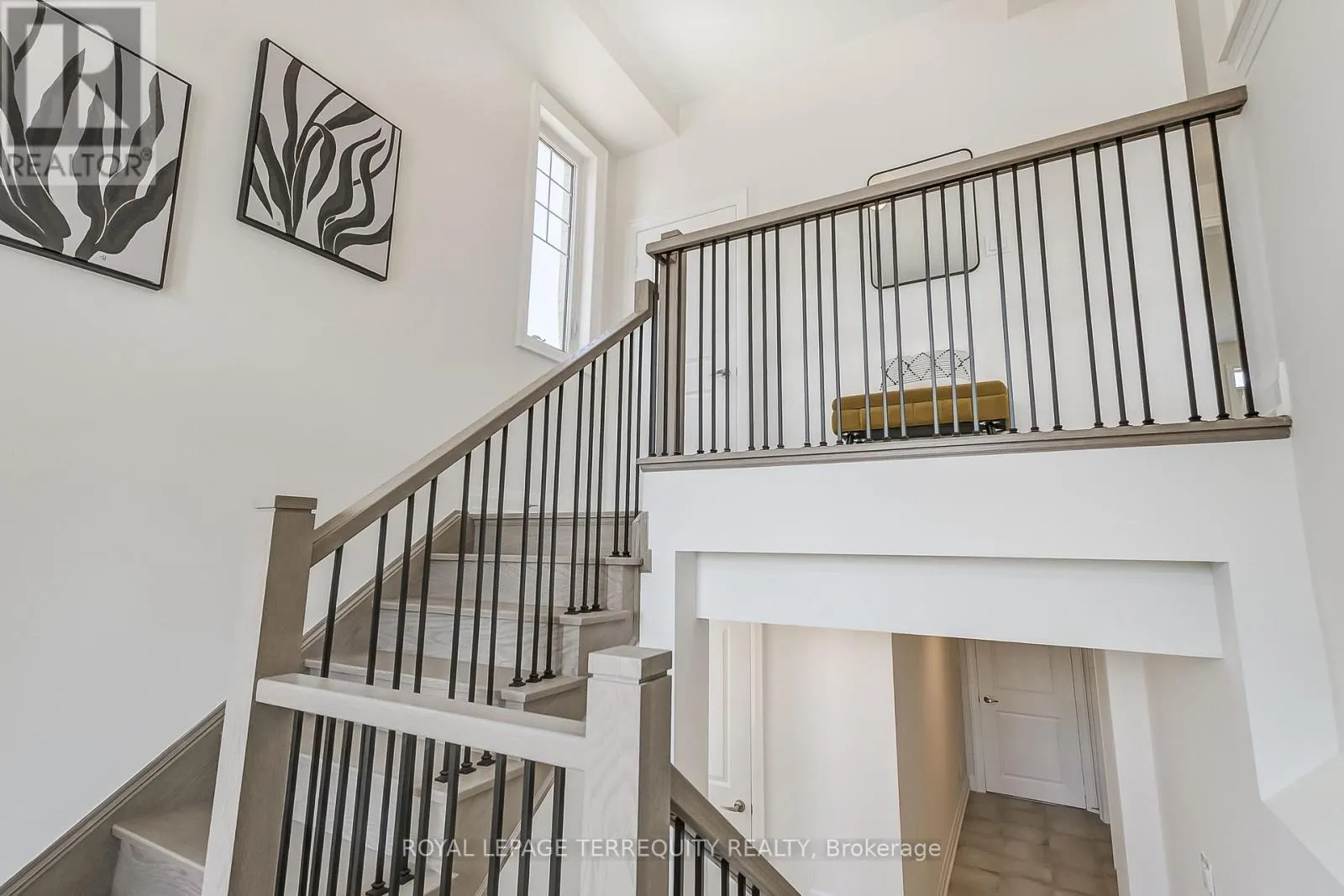 1224 TALISMAN MANOR