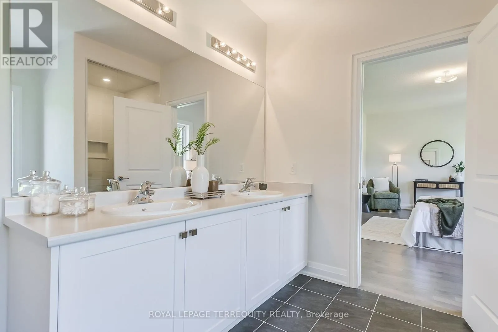 1224 TALISMAN MANOR