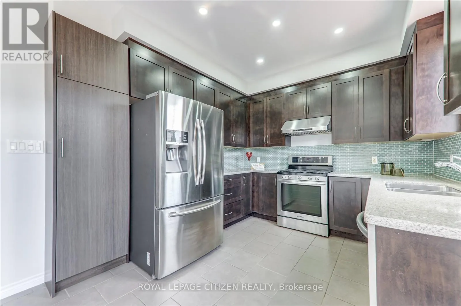 22 TED MILLER CRESCENT