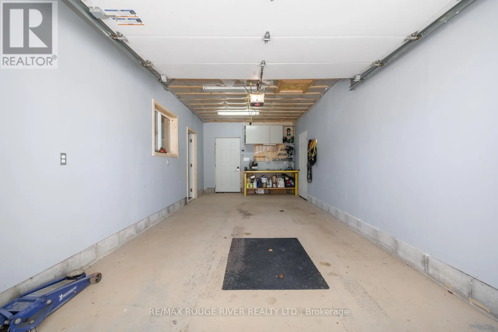 14 - 10126 LONGSAULT ROAD, #14