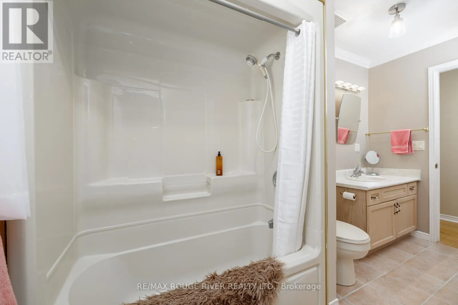 14 - 10126 LONGSAULT ROAD, #14