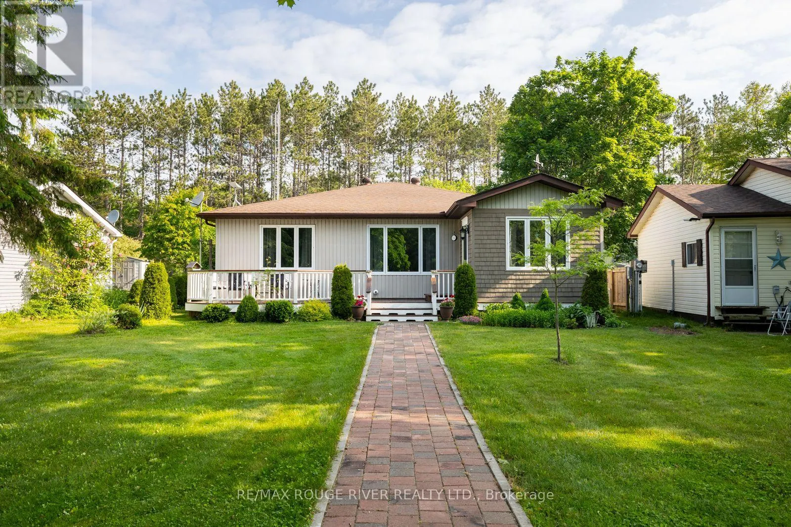 14 - 10126 LONGSAULT ROAD, #14
