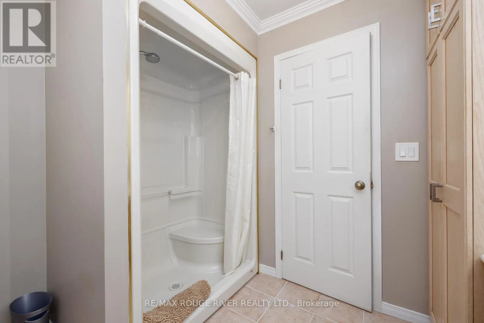 14 - 10126 LONGSAULT ROAD, #14