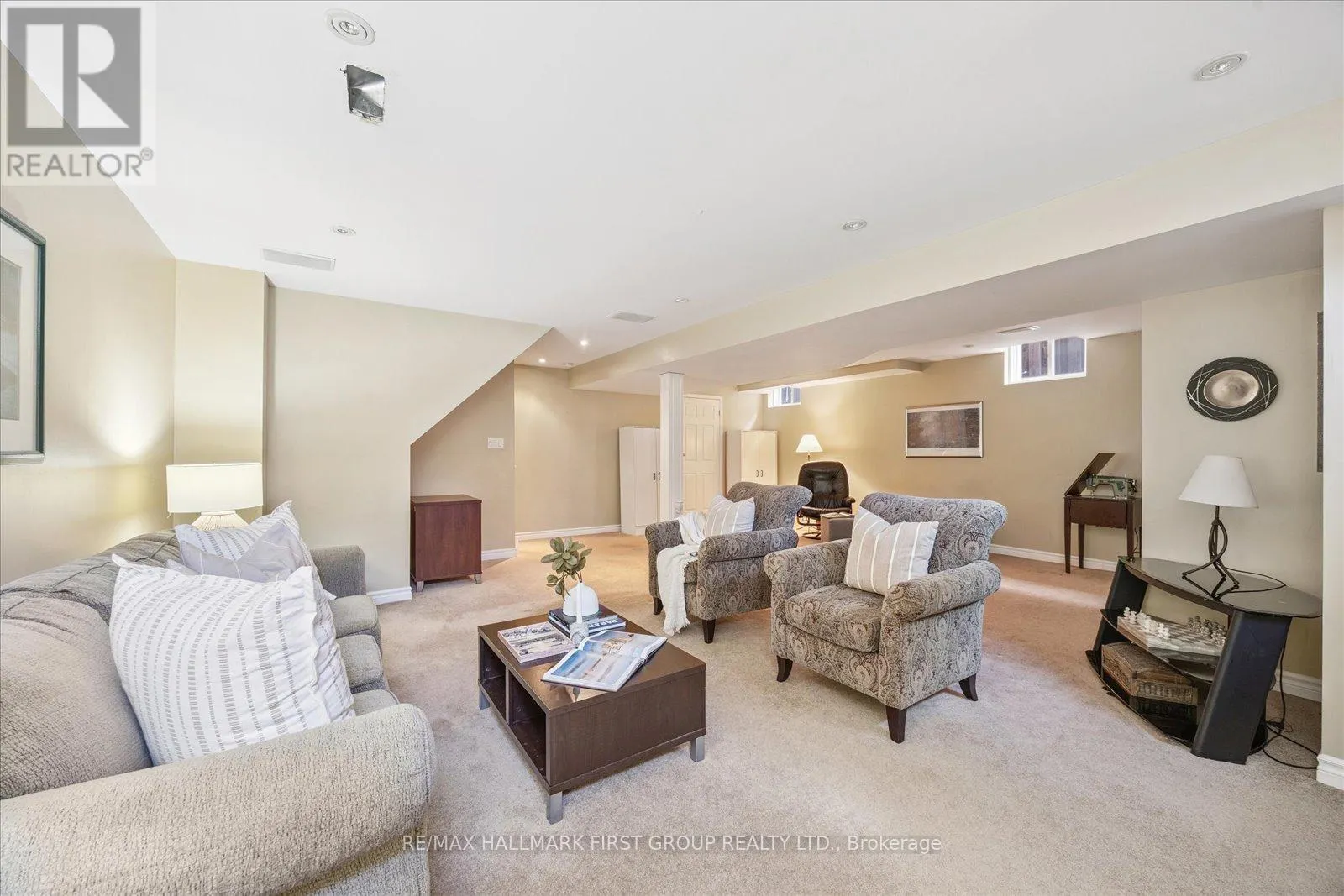 41 MARCHWOOD CRESCENT
