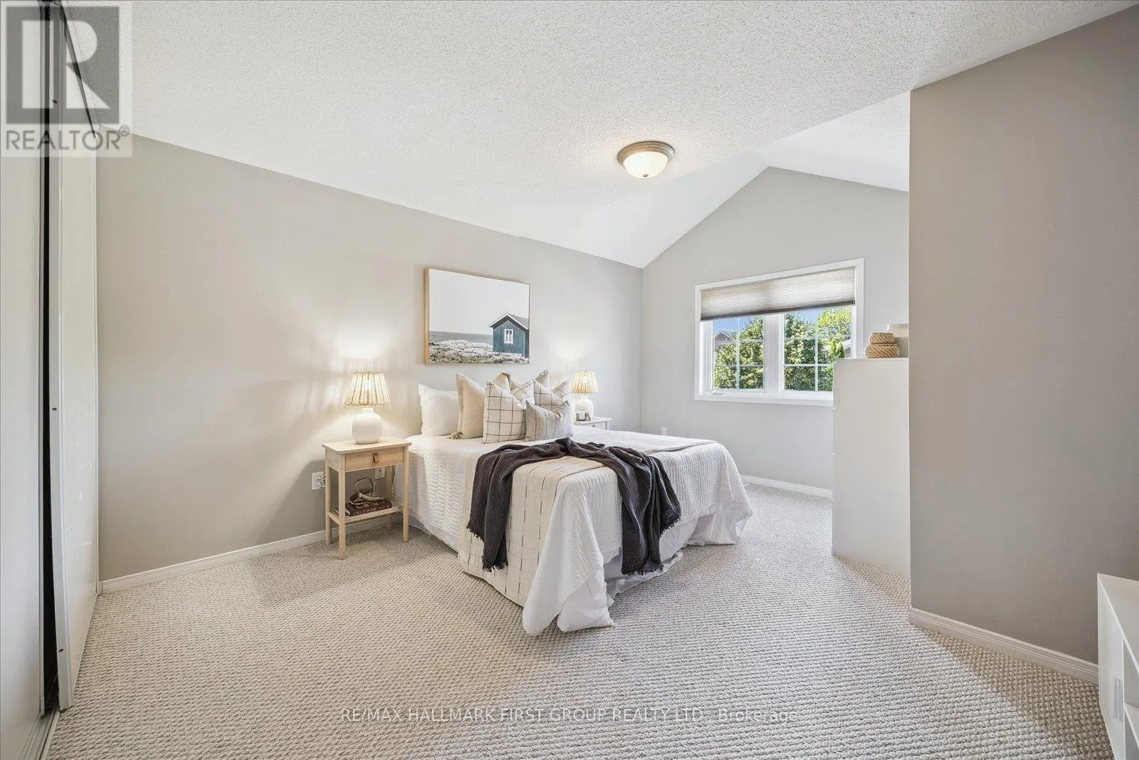 41 MARCHWOOD CRESCENT