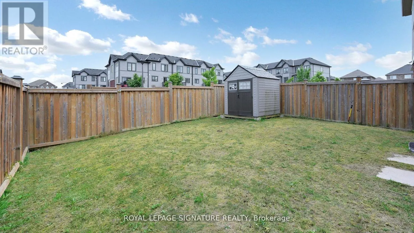 62 MOSES CRESCENT