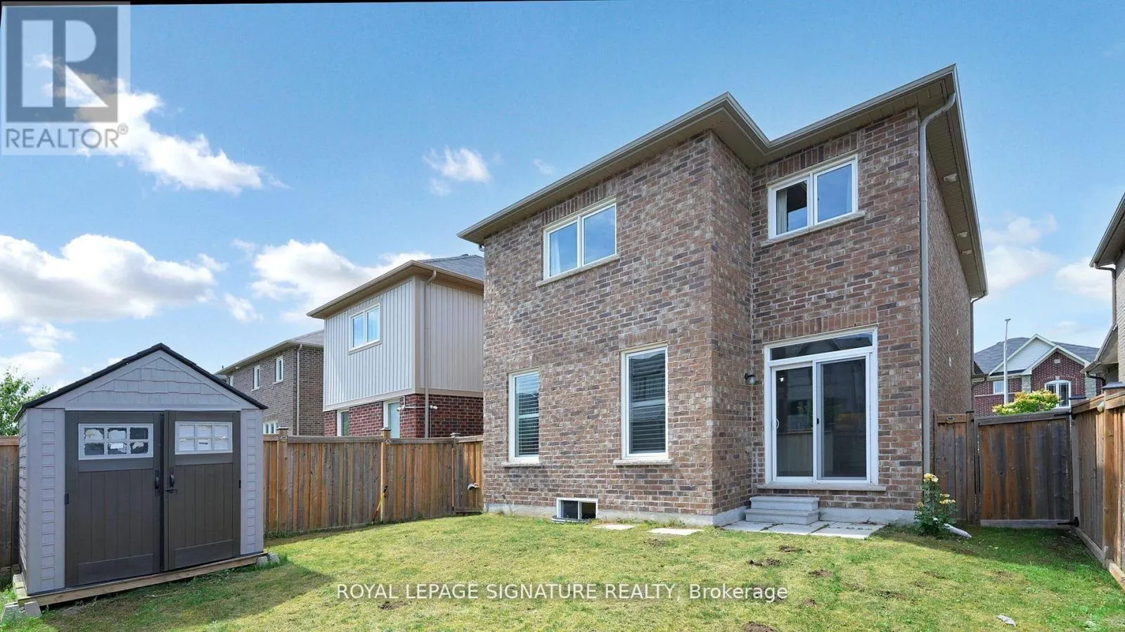 62 MOSES CRESCENT
