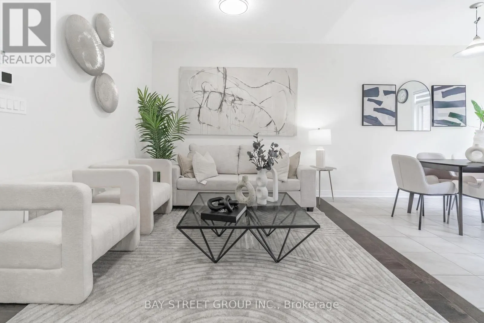 2487 HIBISCUS DRIVE