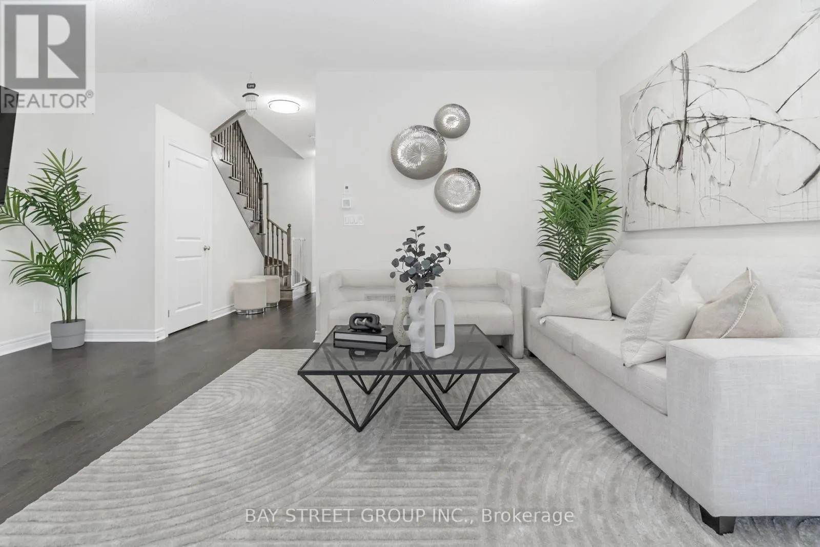 2487 HIBISCUS DRIVE