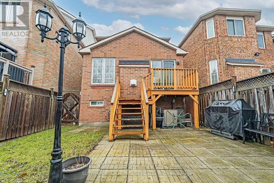 3 ANGIER CRESCENT