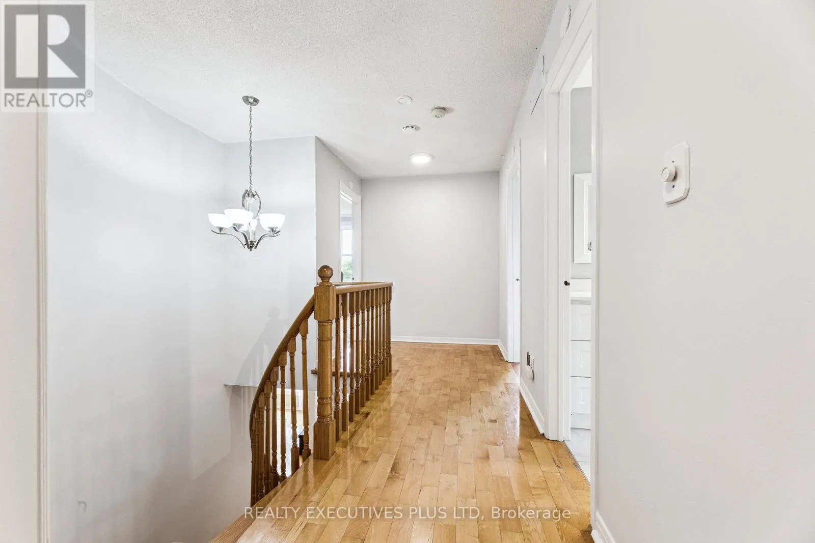 1822 FORESTVIEW DRIVE