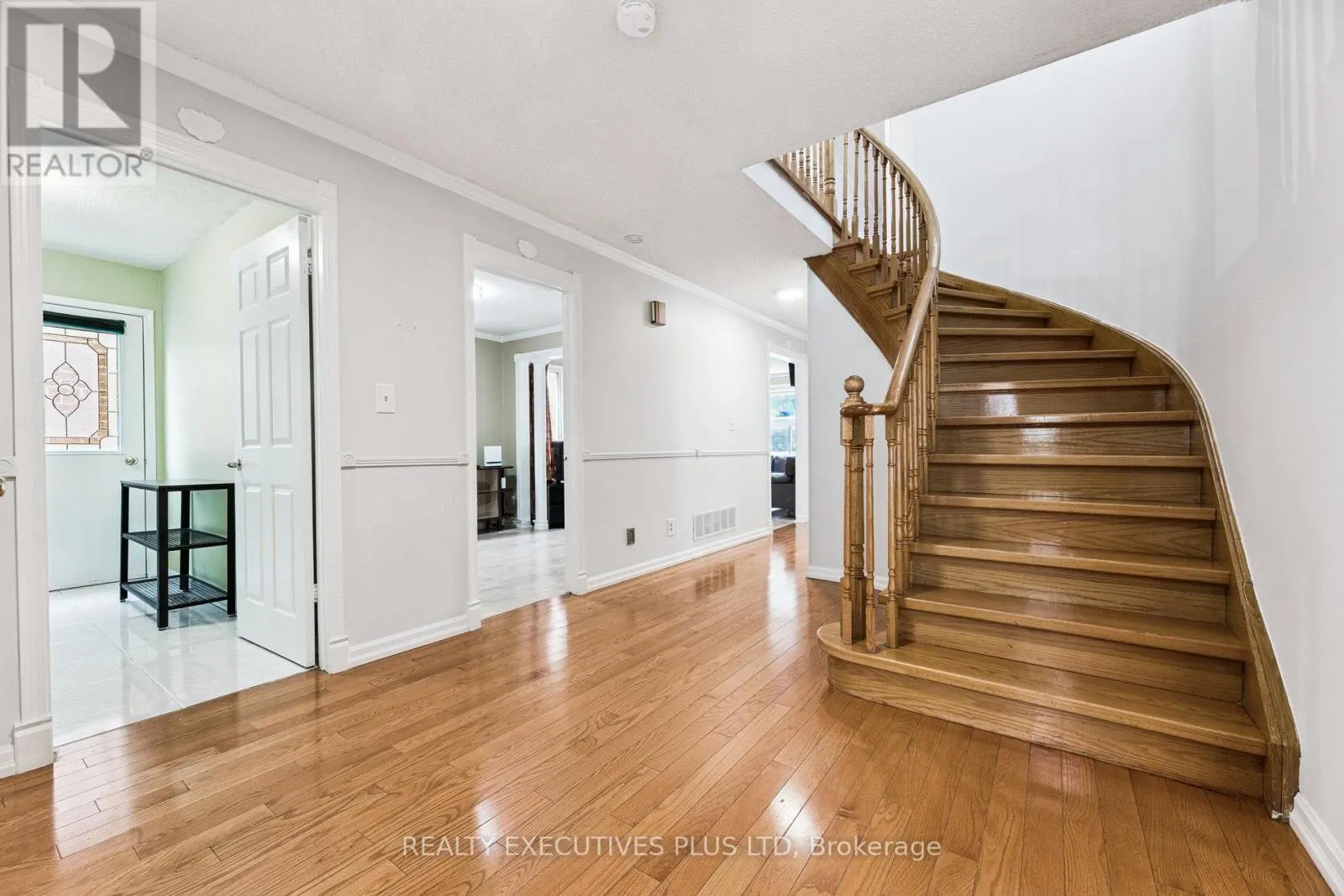 1822 FORESTVIEW DRIVE