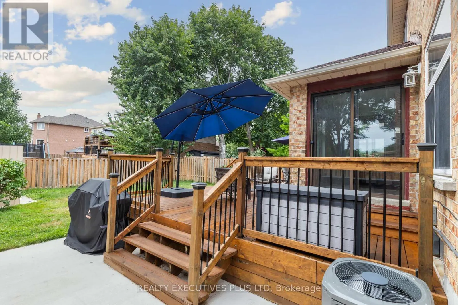 1822 FORESTVIEW DRIVE