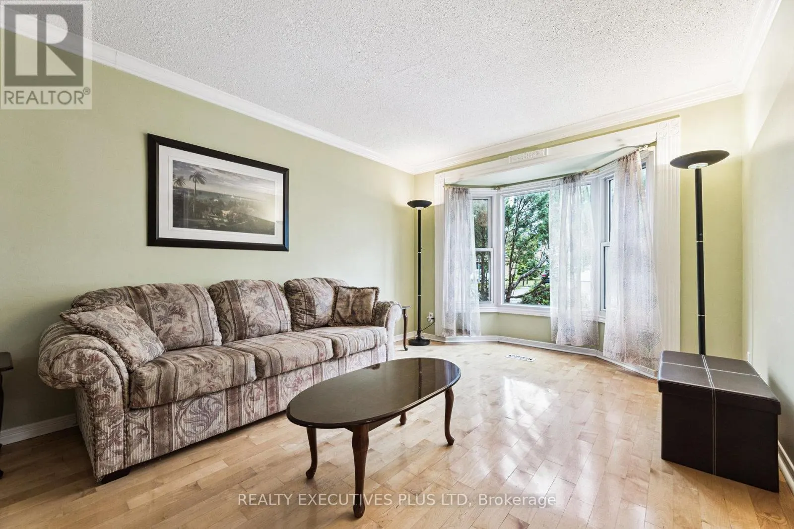 1822 FORESTVIEW DRIVE