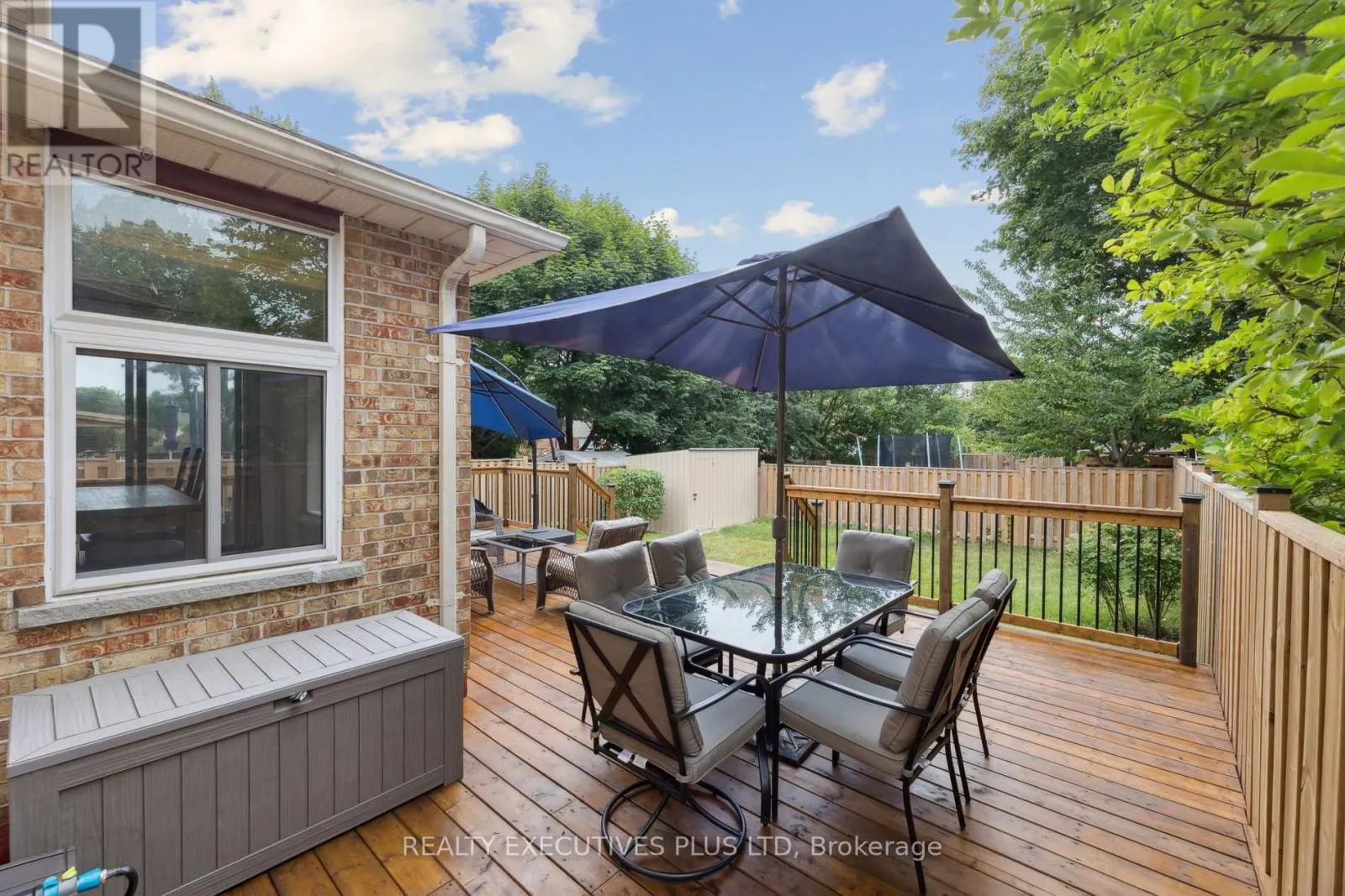 1822 FORESTVIEW DRIVE