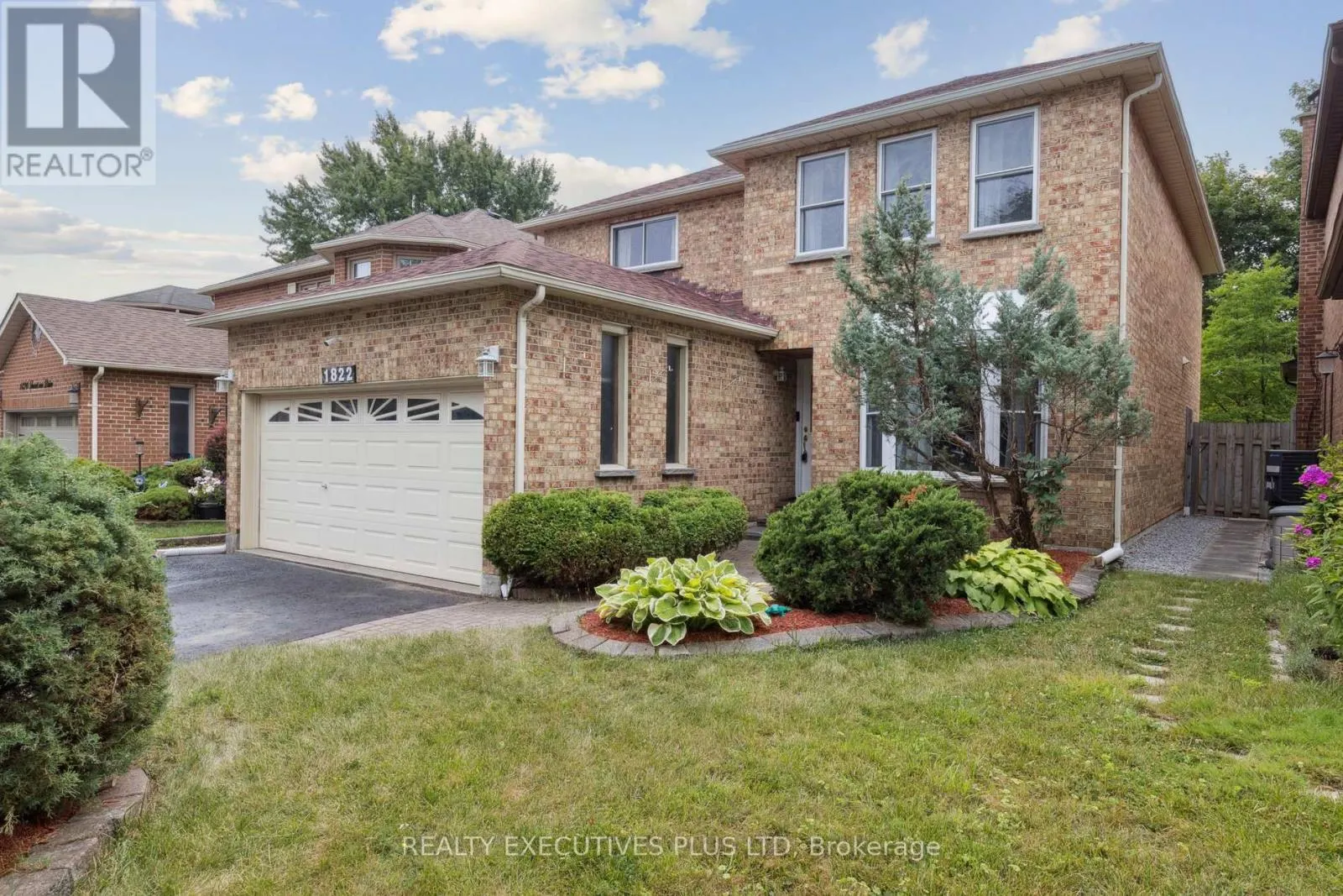 1822 FORESTVIEW DRIVE