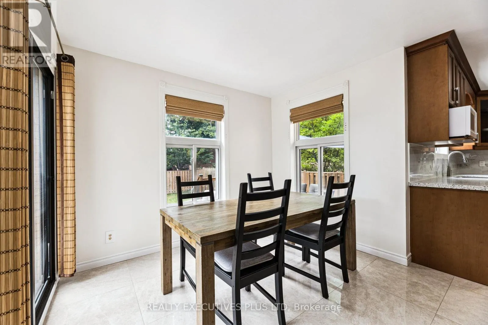 1822 FORESTVIEW DRIVE