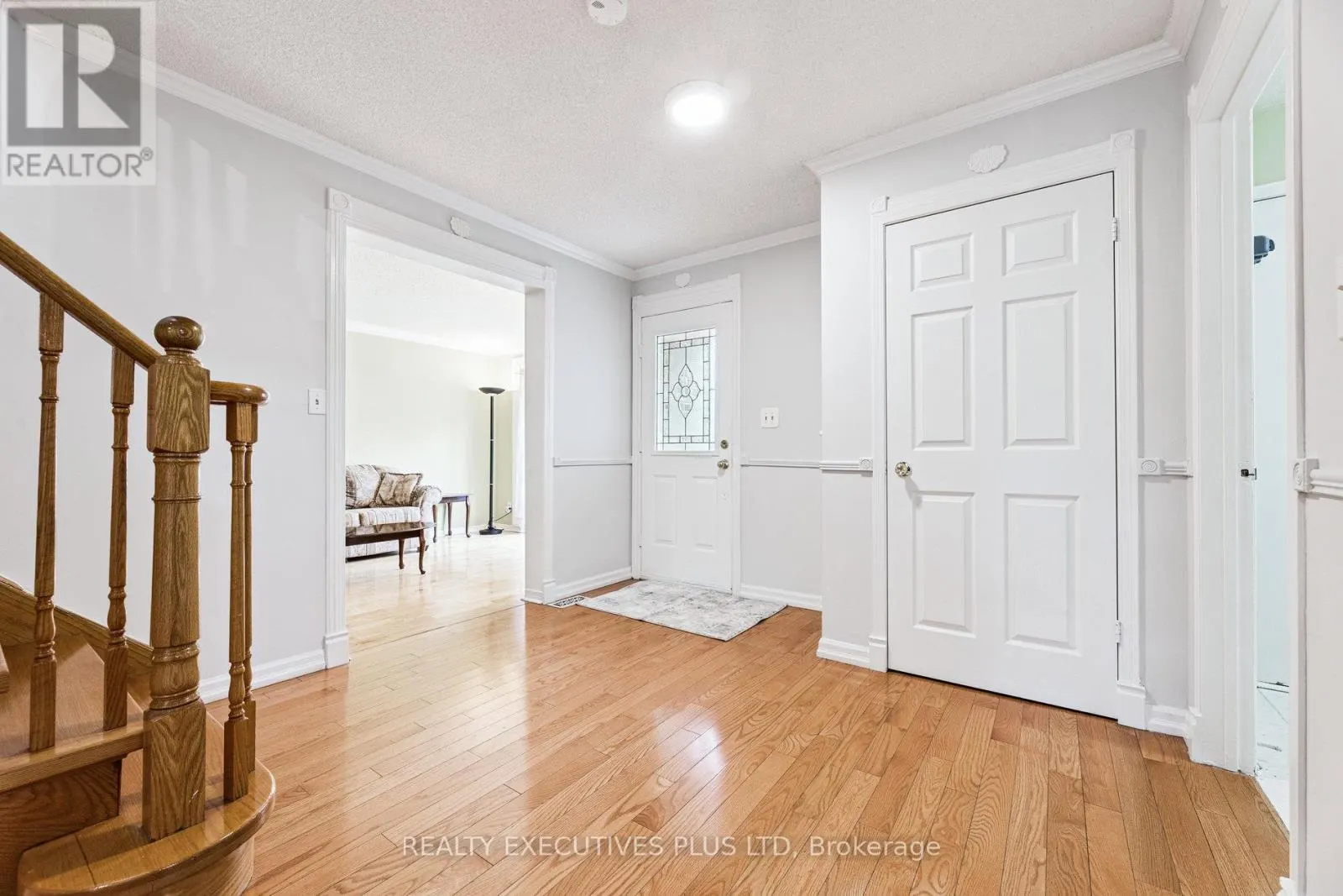 1822 FORESTVIEW DRIVE