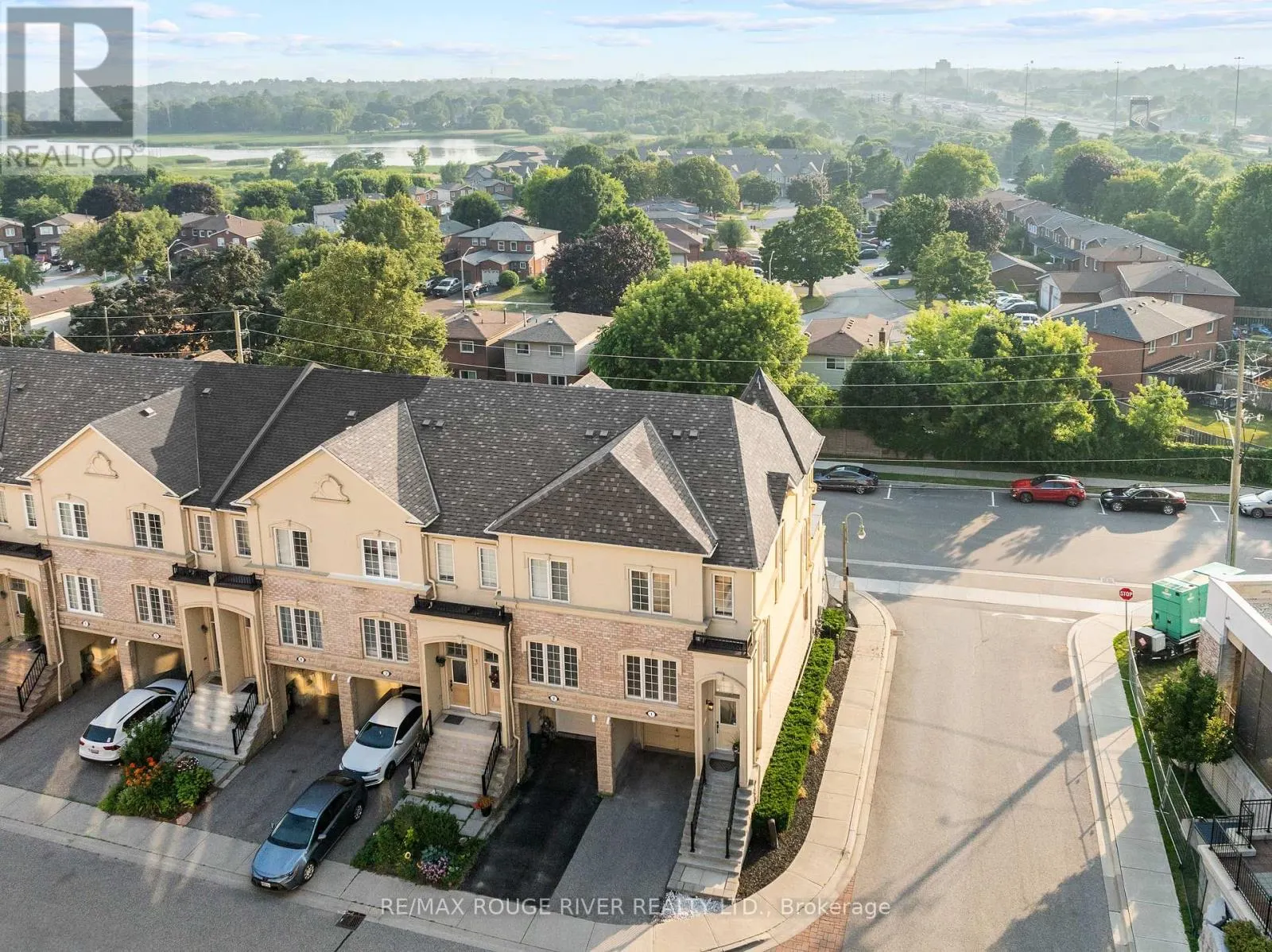 1 - 1250 ST MARTINS DRIVE