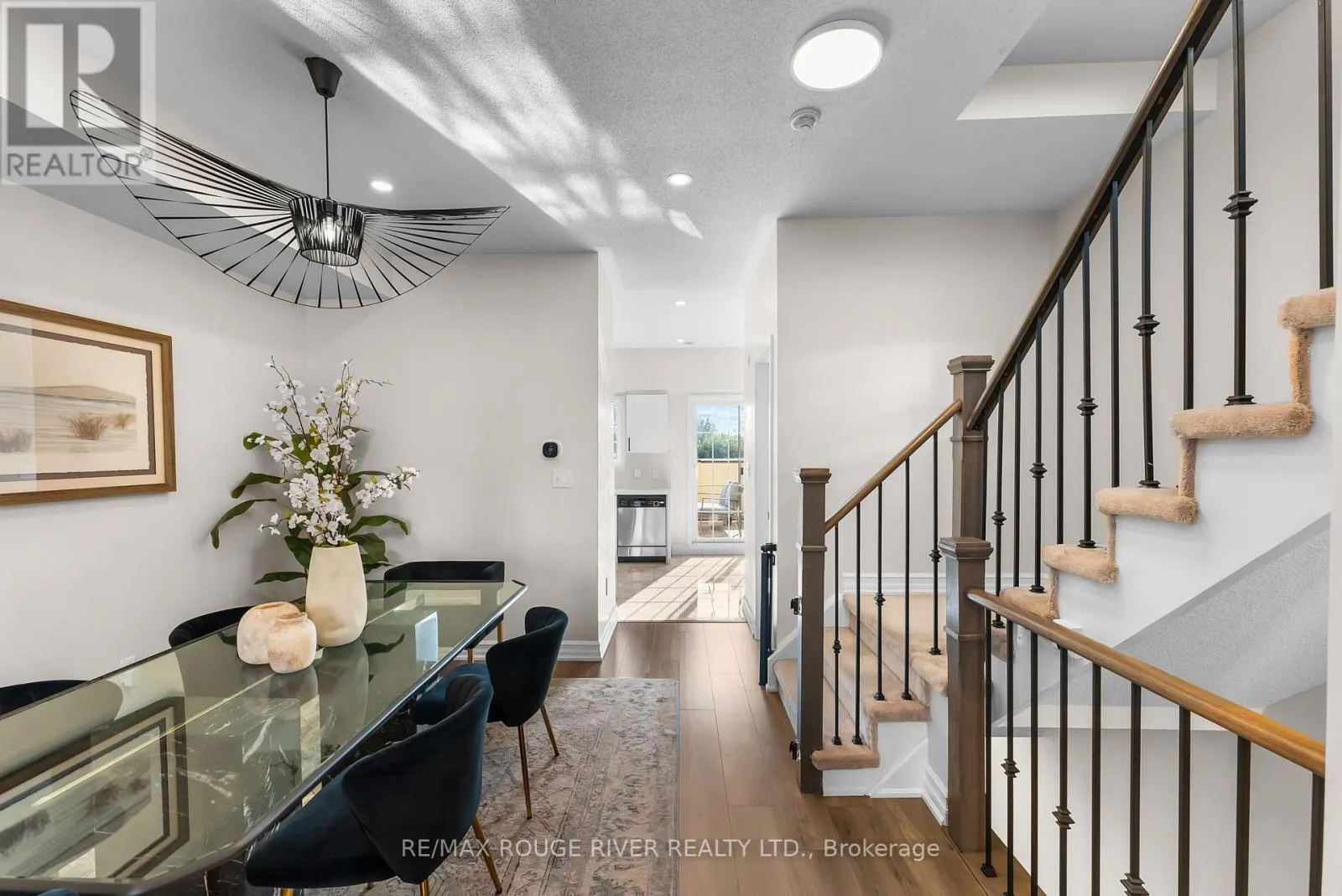 1 - 1250 ST MARTINS DRIVE