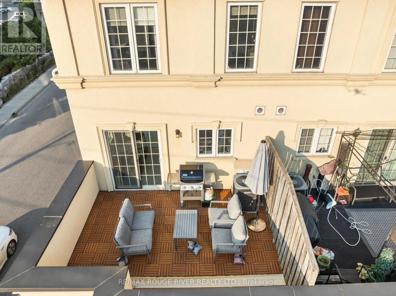 1 - 1250 ST MARTINS DRIVE
