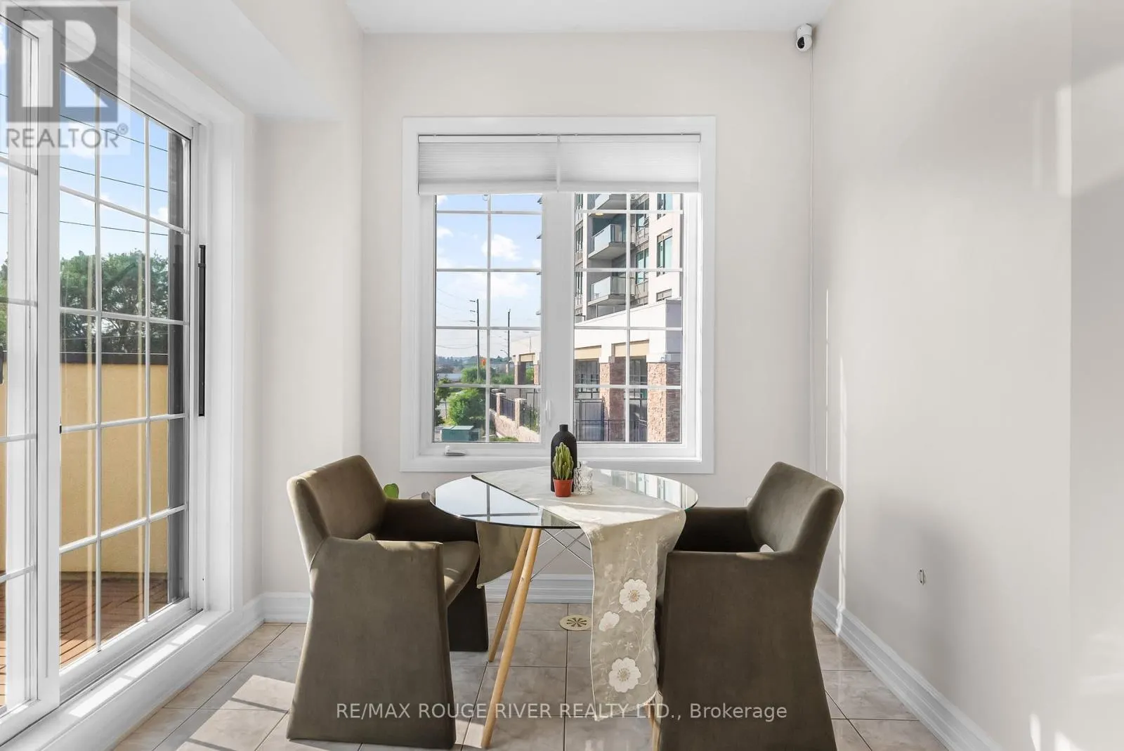 1 - 1250 ST MARTINS DRIVE