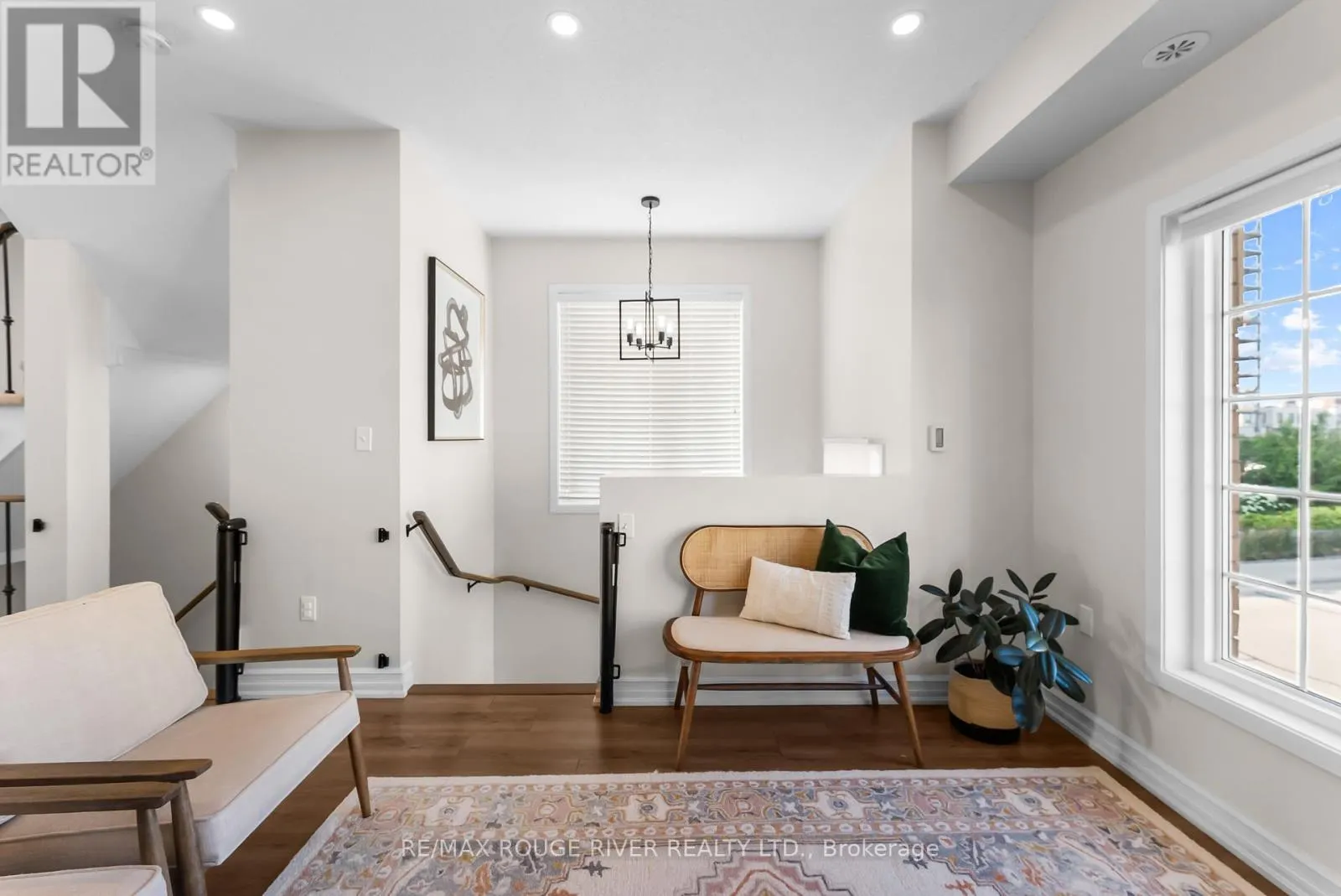 1 - 1250 ST MARTINS DRIVE