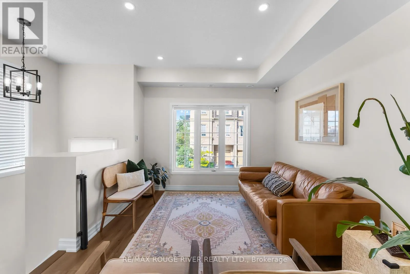 1 - 1250 ST MARTINS DRIVE