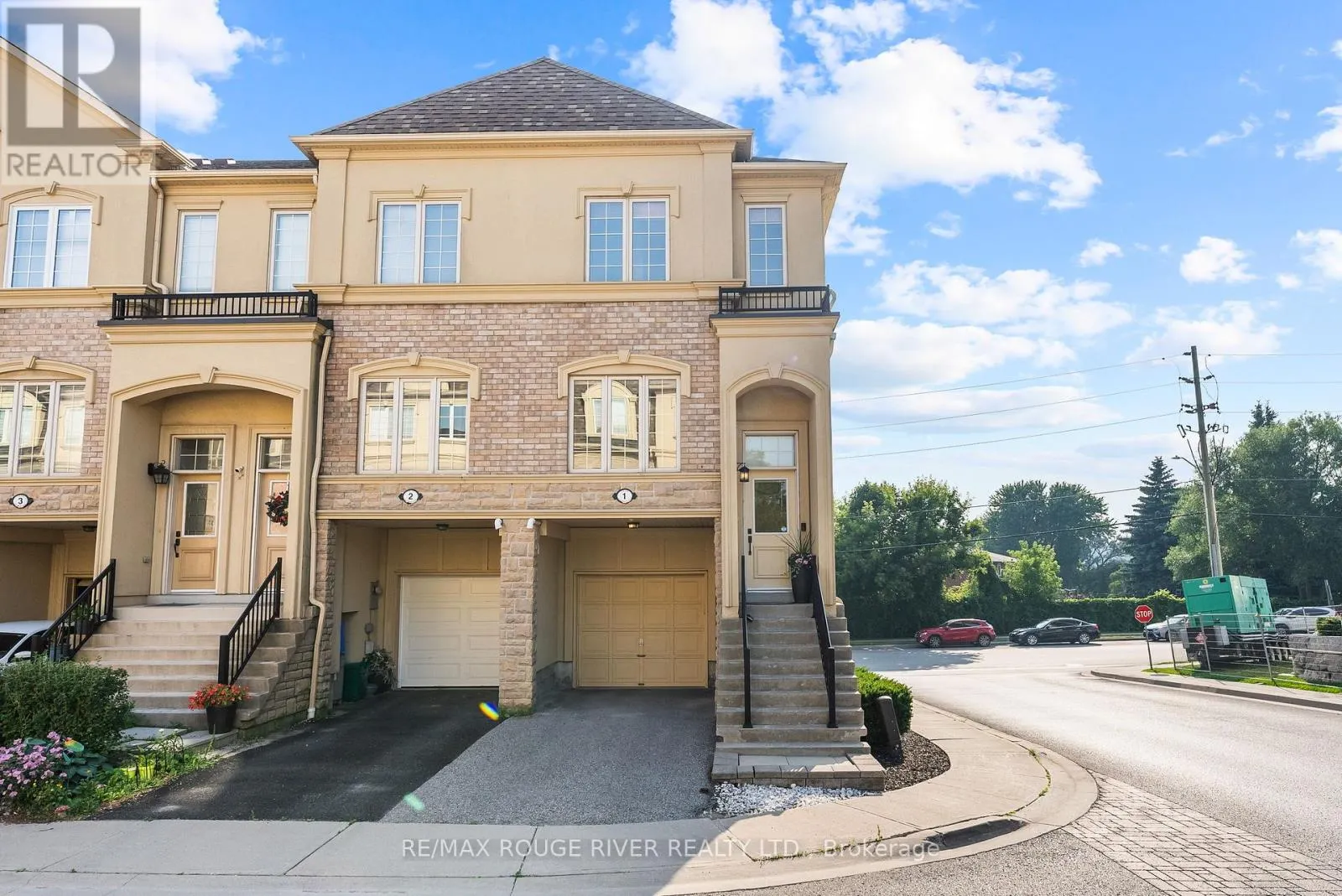 1 - 1250 ST MARTINS DRIVE