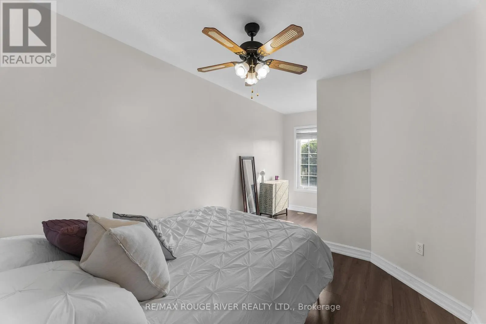1 - 1250 ST MARTINS DRIVE