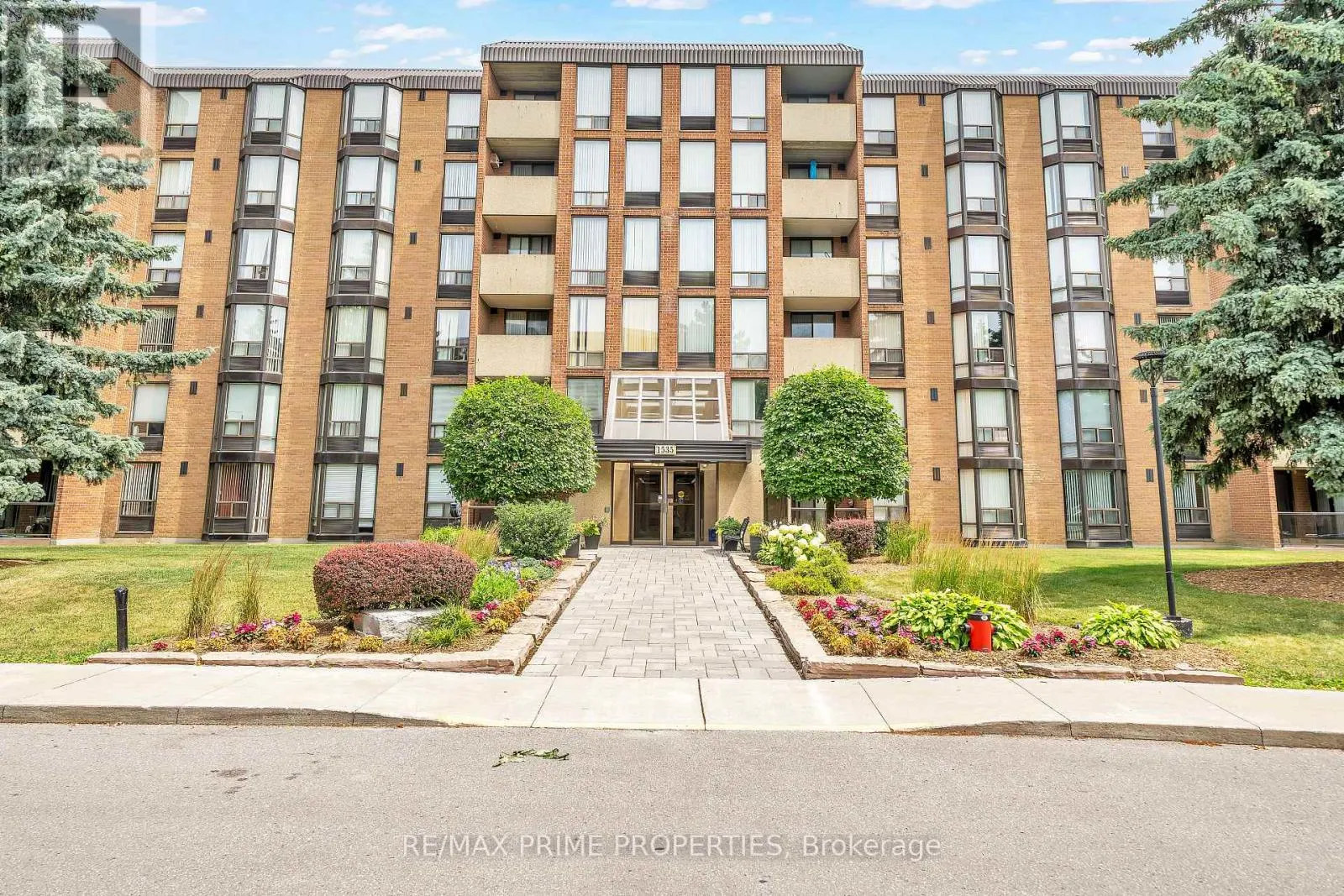 302 - 1535 DIEFENBAKER COURT