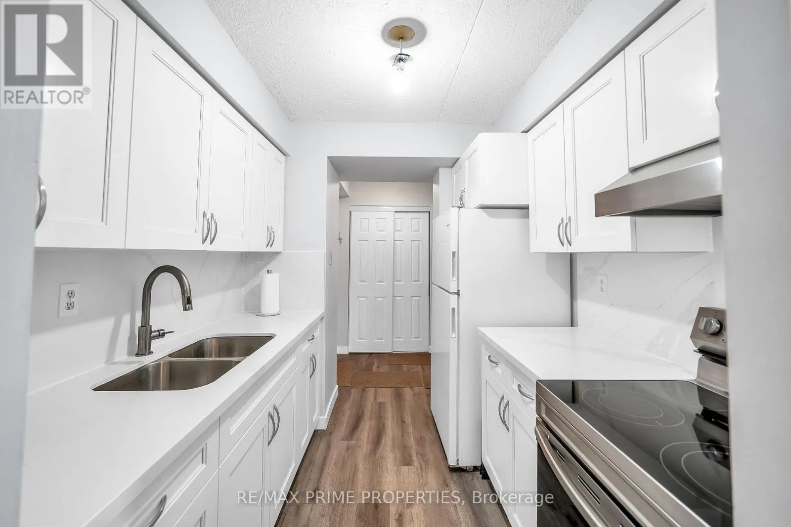 302 - 1535 DIEFENBAKER COURT
