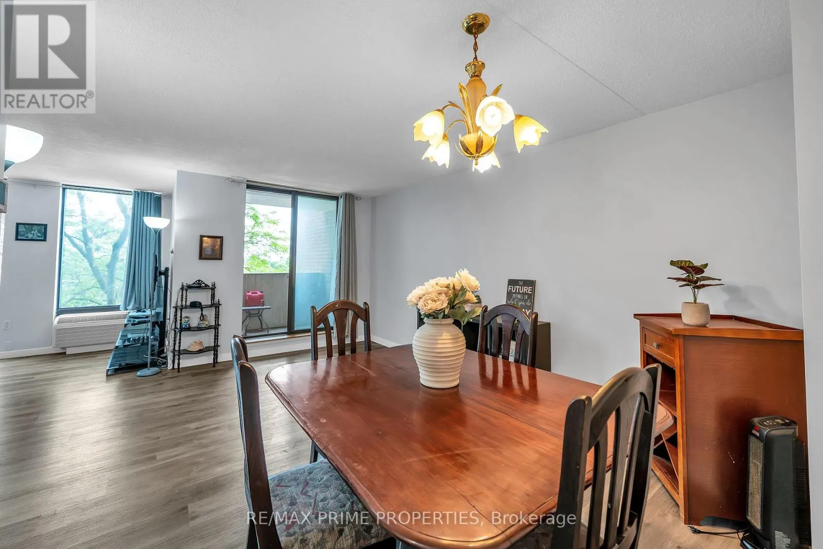 302 - 1535 DIEFENBAKER COURT