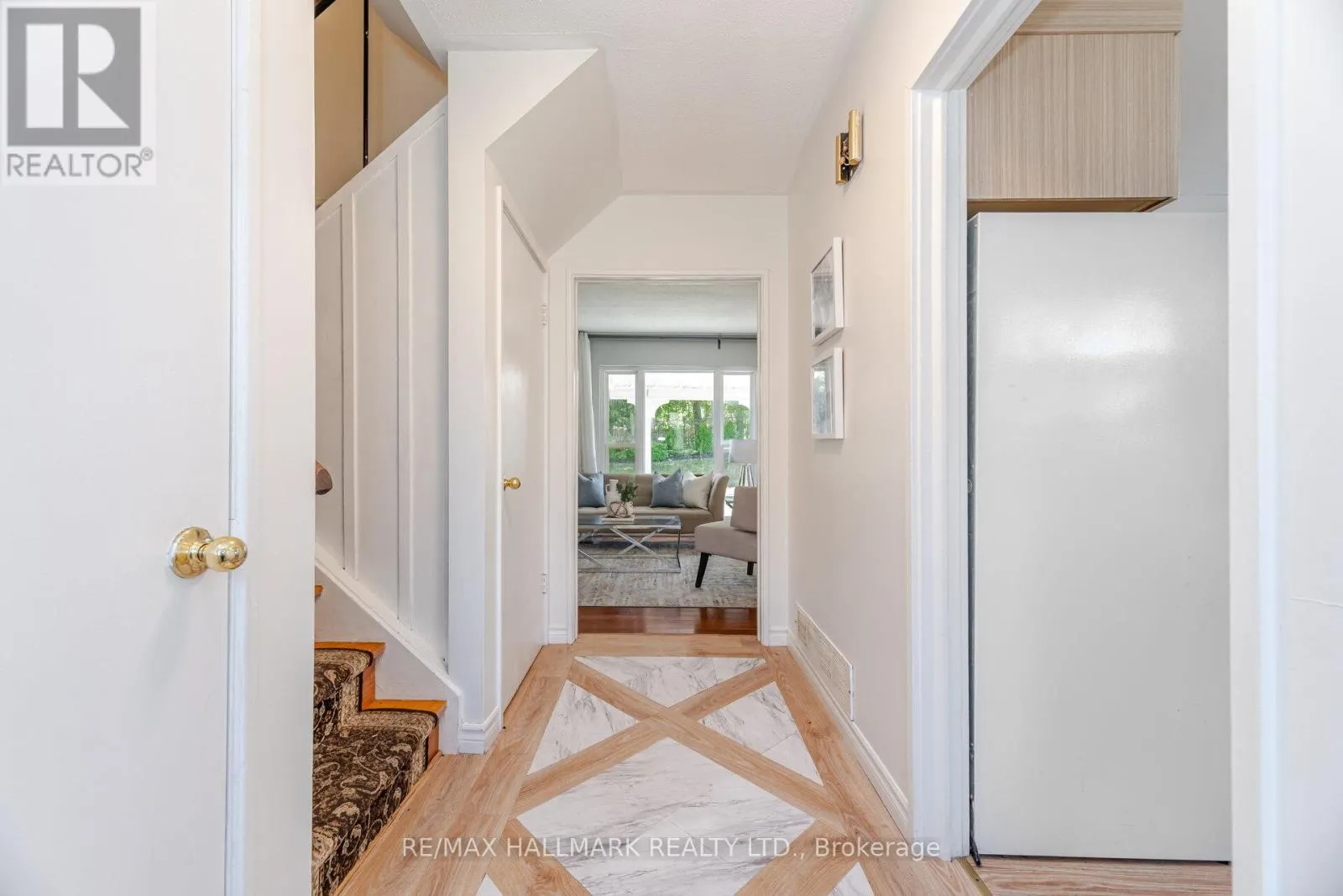 73 DOGWOOD CRESCENT