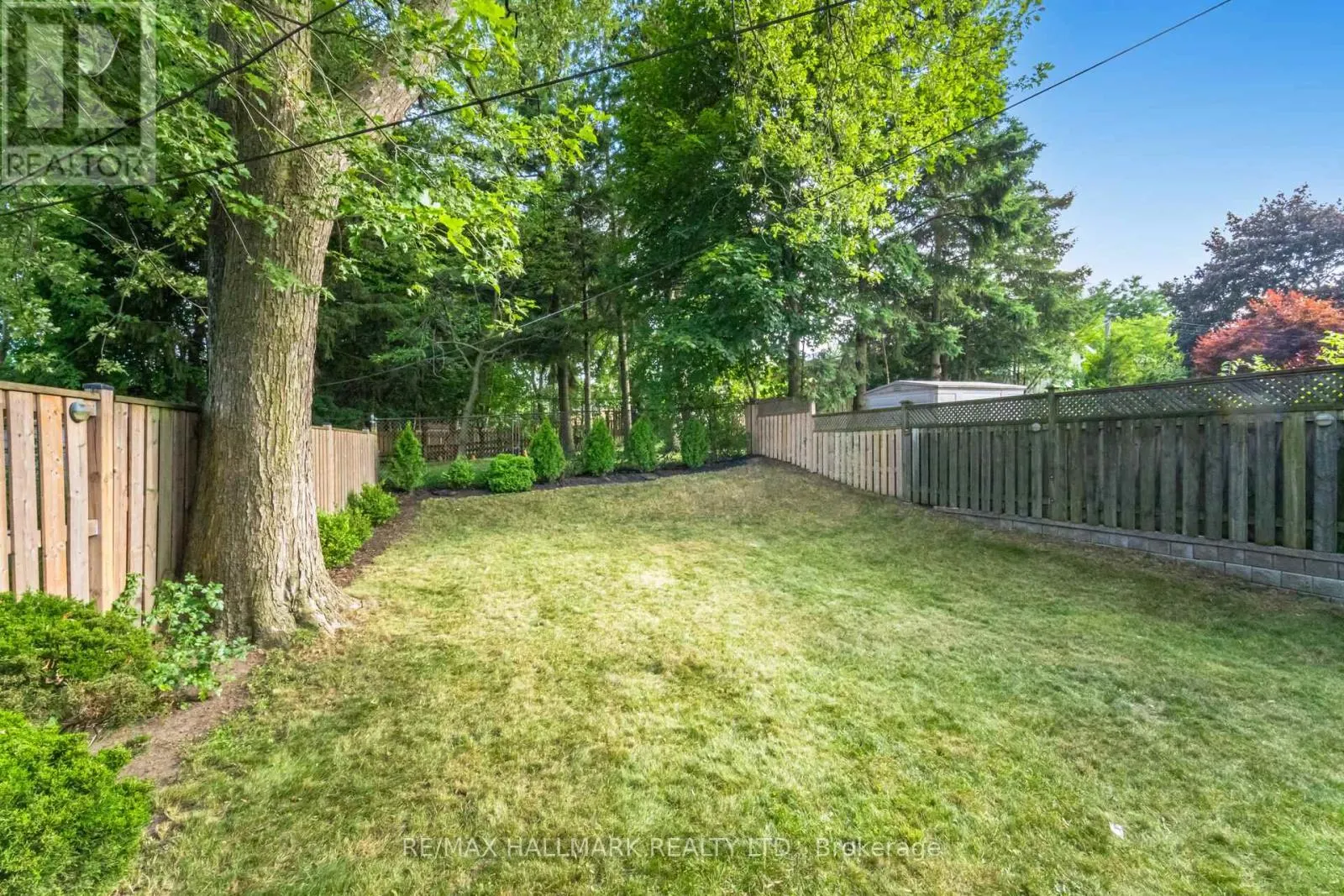 73 DOGWOOD CRESCENT