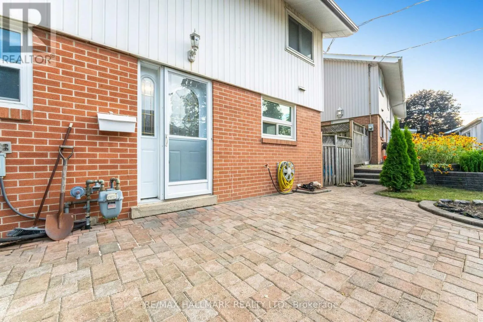 73 DOGWOOD CRESCENT