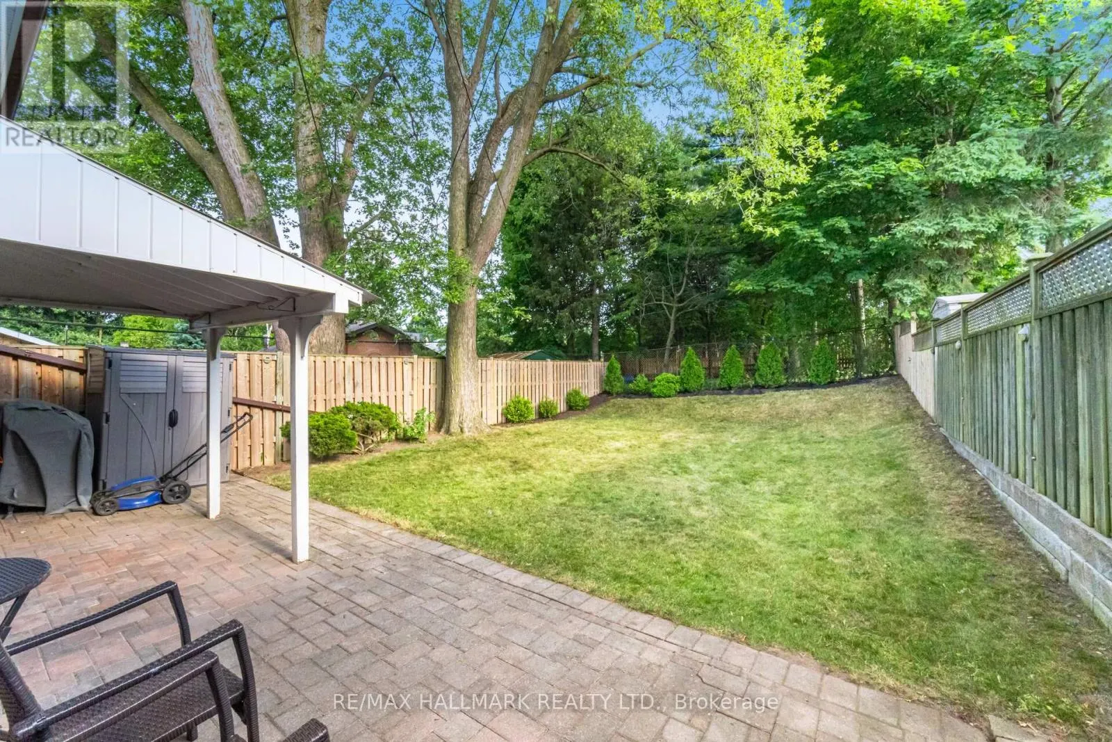 73 DOGWOOD CRESCENT