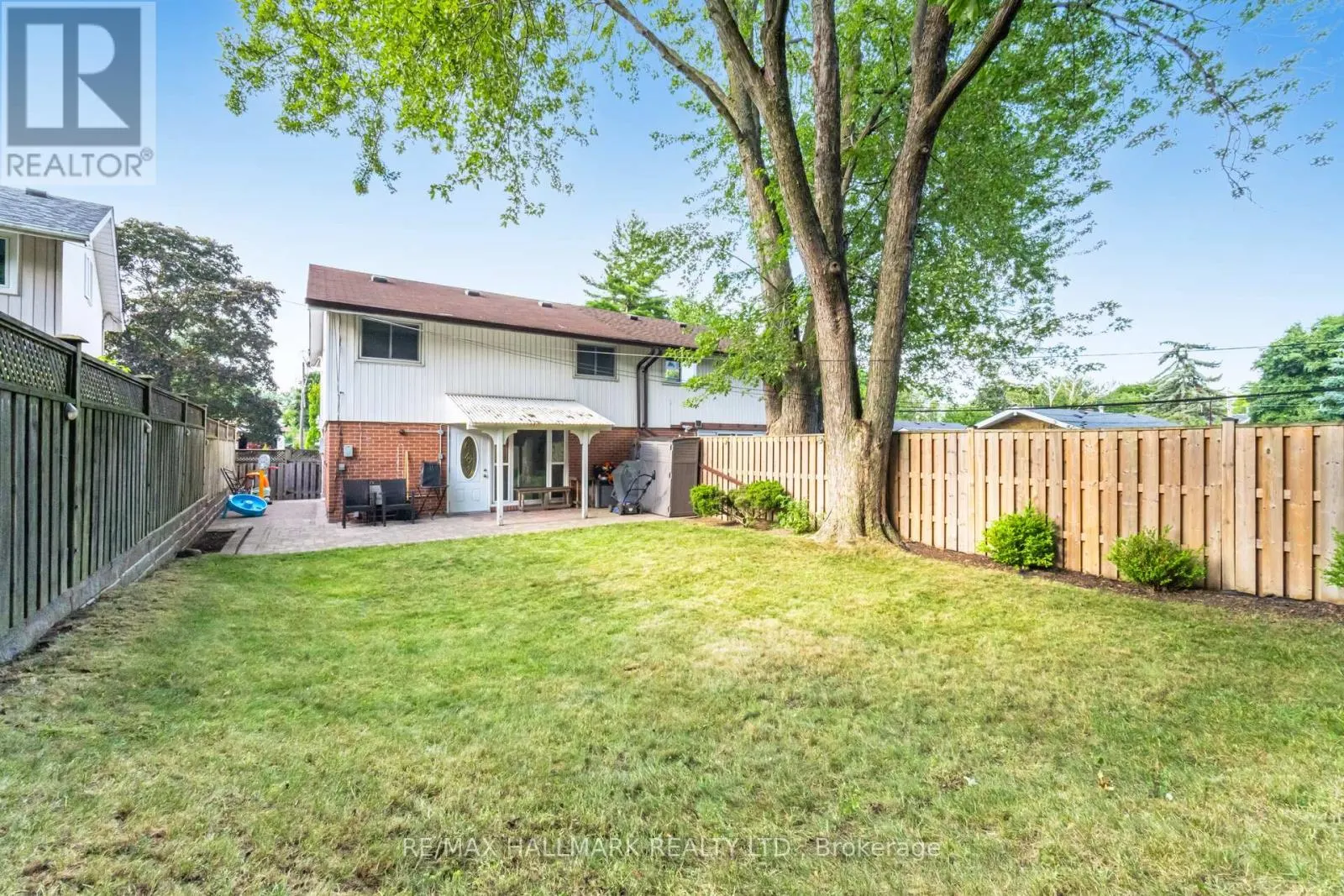 73 DOGWOOD CRESCENT