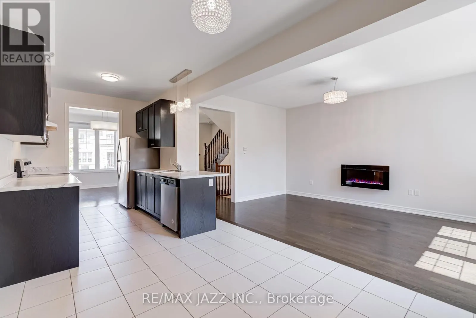166 CORONATION ROAD
