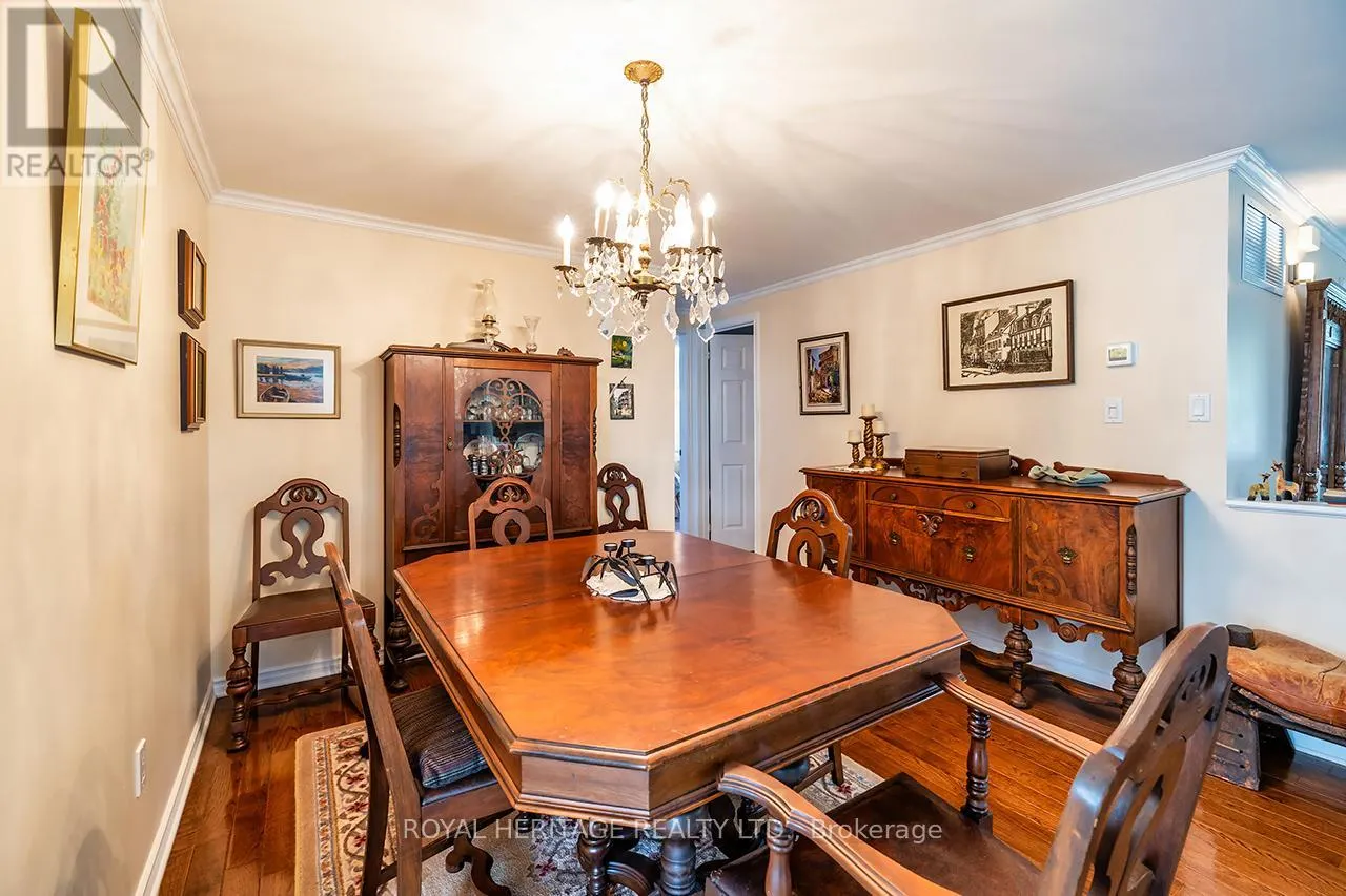 38 BLUFFS ROAD E