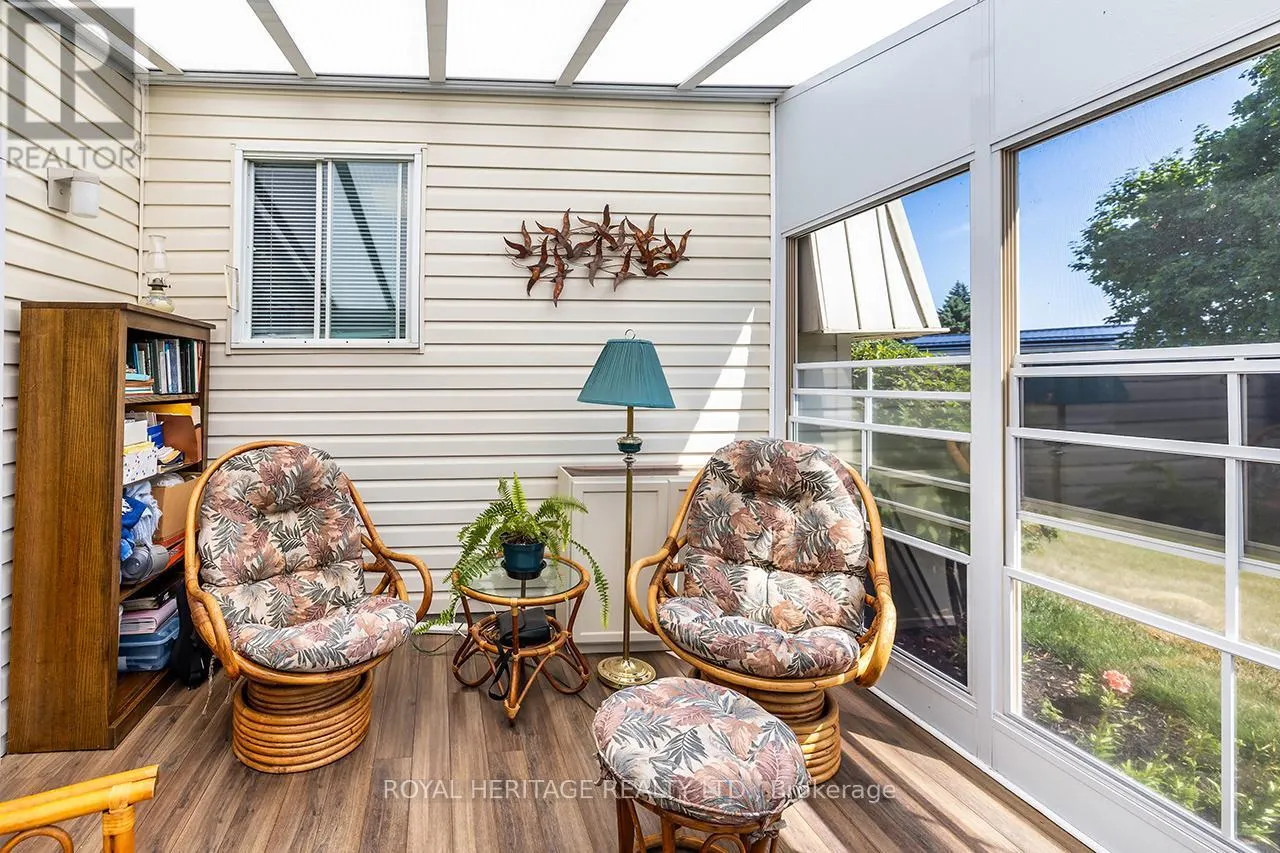38 BLUFFS ROAD E