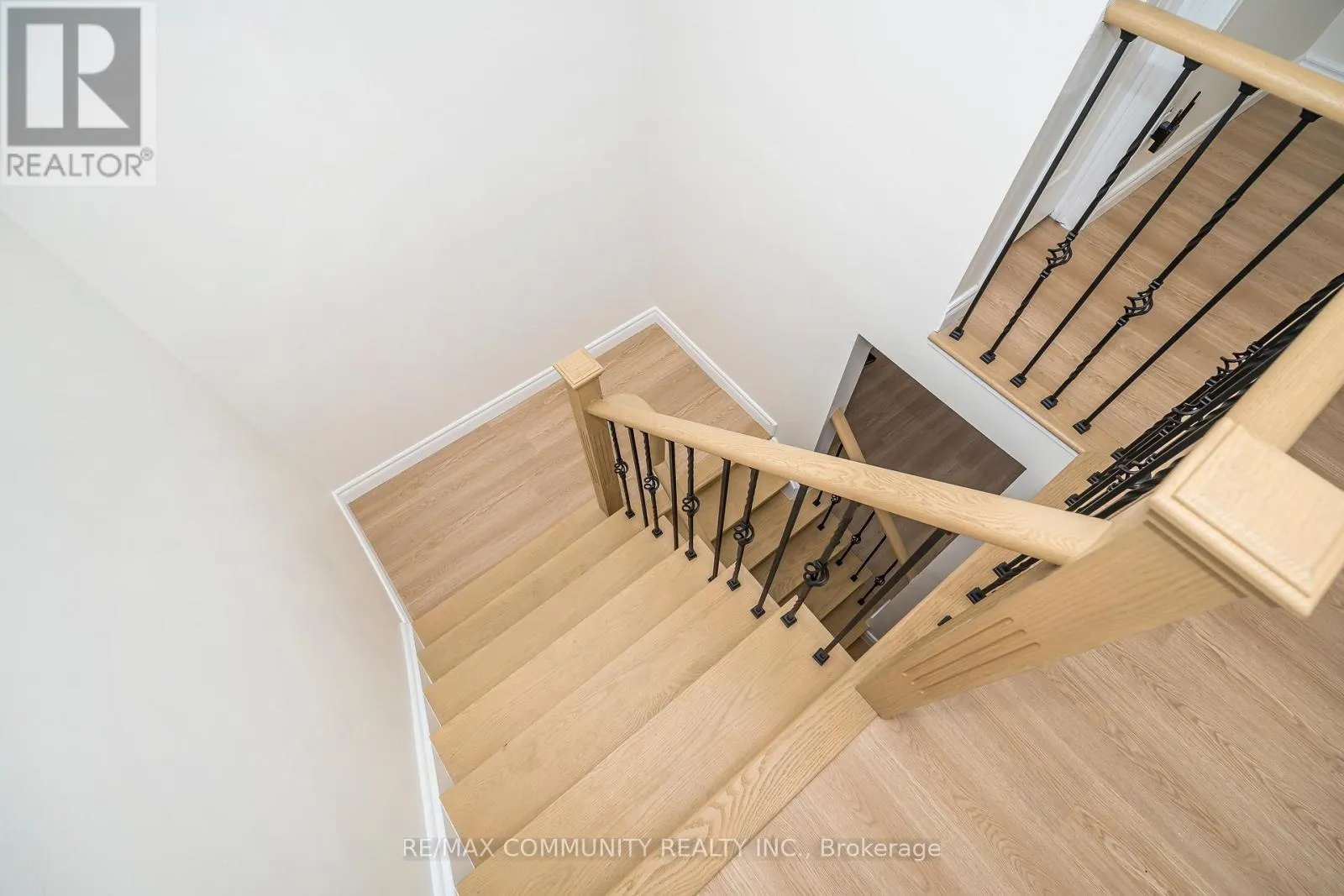 3 TAWN CRESCENT