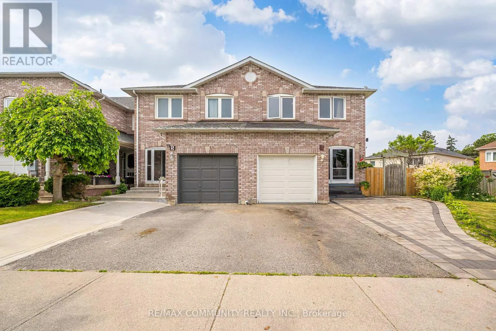 3 TAWN CRESCENT