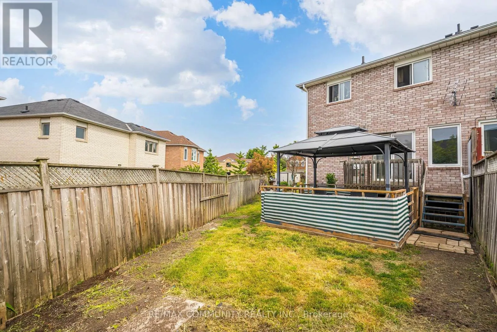 3 TAWN CRESCENT