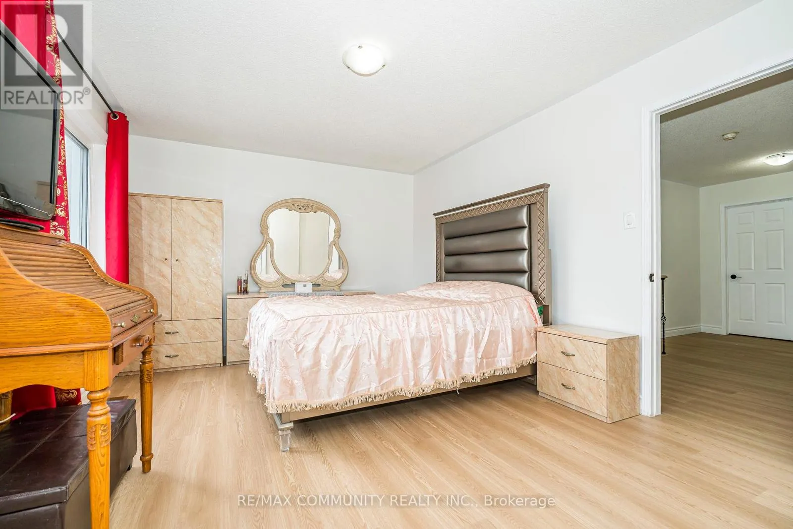 3 TAWN CRESCENT