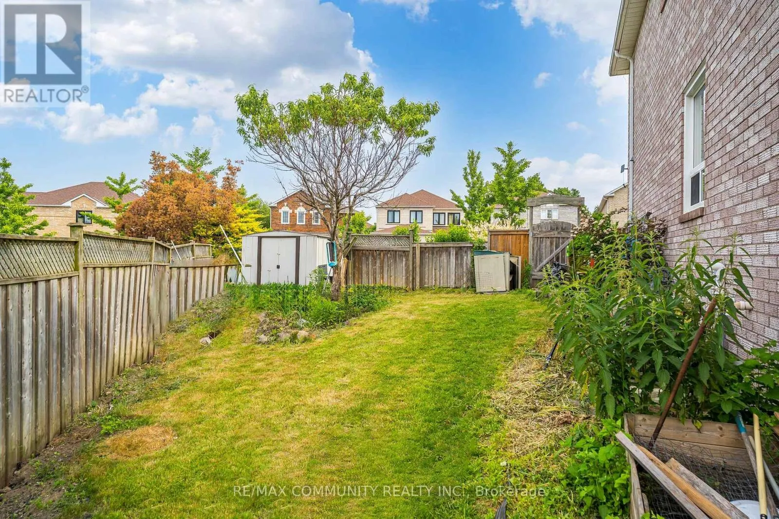 3 TAWN CRESCENT