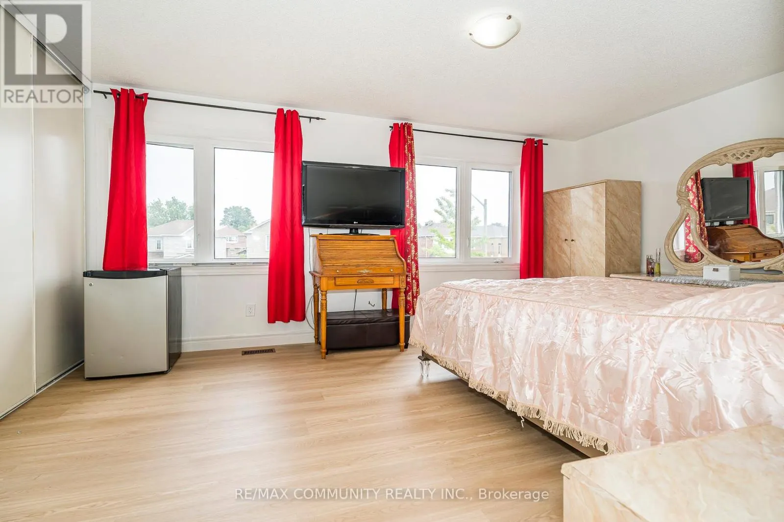 3 TAWN CRESCENT